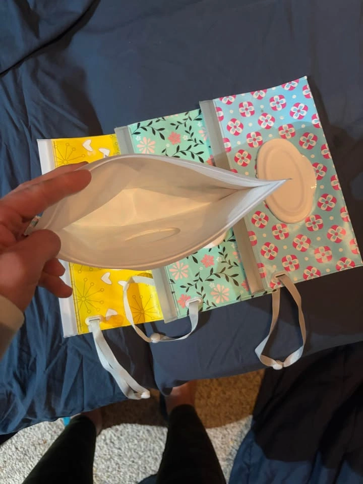 Set of 4 Reusable Wet Wipe Pouches - photo 2