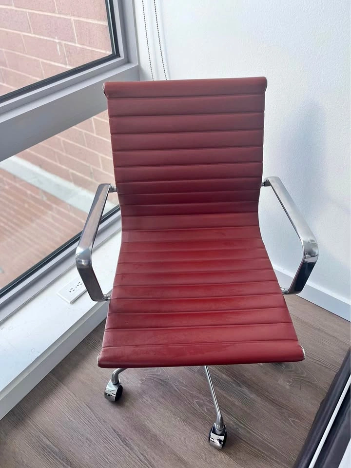 Red Leather Office Chair w / Chrome Base