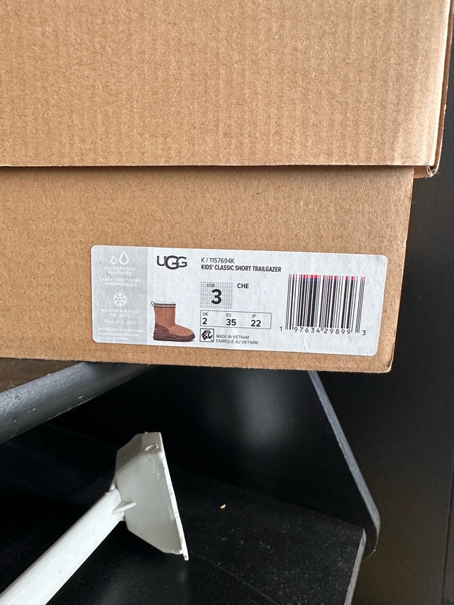 UGG Kids Classic Short Trailgazer Boots - photo 4