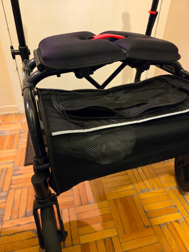 Nexus 3 Rollator Walker with Seat - Excellent Condition - photo 5