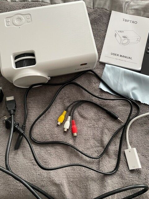 Projector- almost new ,no box - photo 4