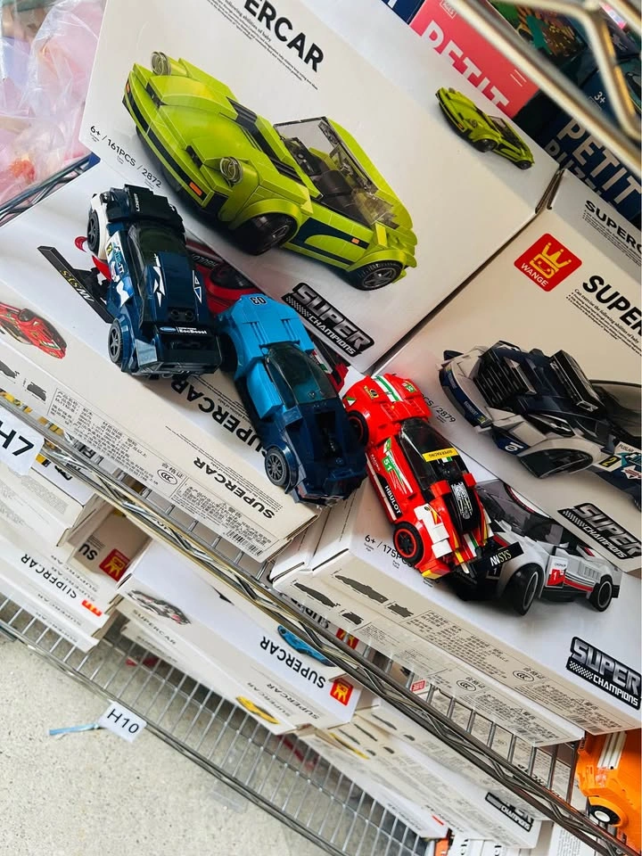 LEGO Compatible supercar– Brand New - photo 2