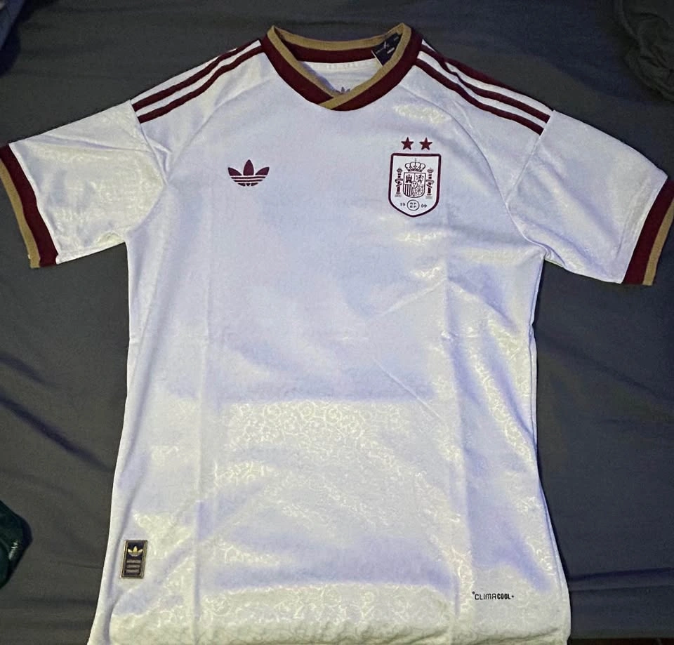 Real Madrid & Spain New Jerseys (Player edition) - photo 2