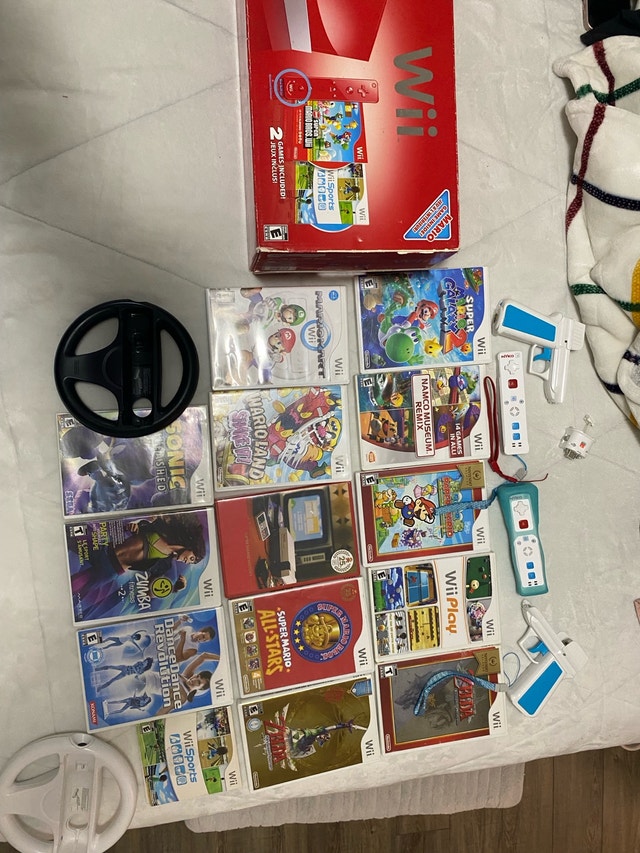 25th Anniversary Red Nintendo Wii - photo 4