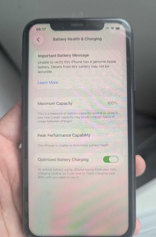 iPhone 11 - 64gb - 100% battery health - photo 2