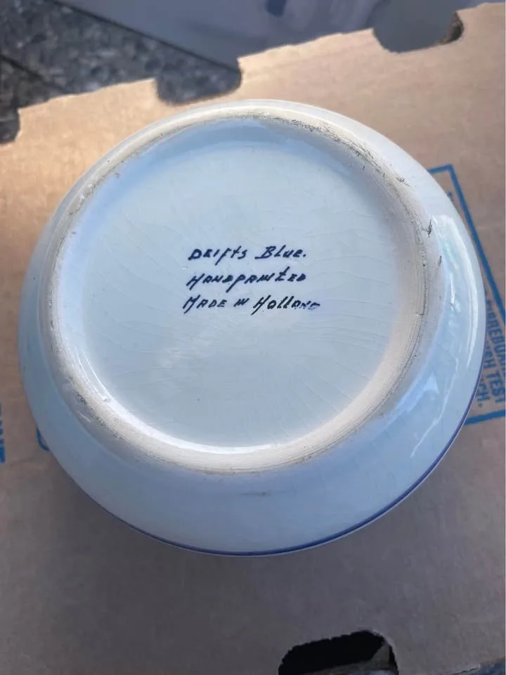 Vintage Delft Blue lidded trinket box - photo 2