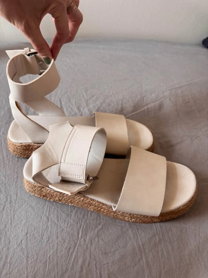 Topshop cream sandals US W7.5 - photo 2
