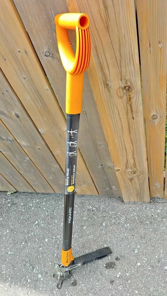 Fiskars Stand-up Weeder Puller