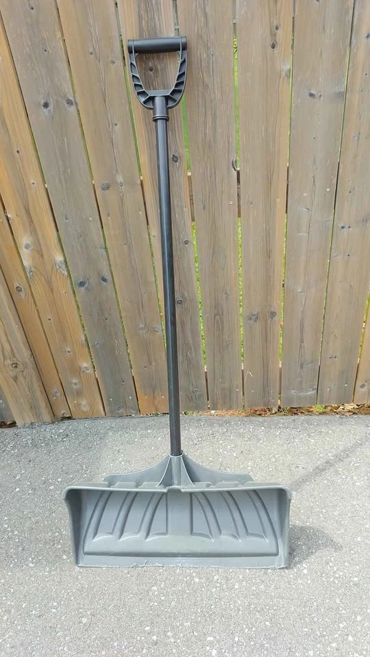 Snow Shovel - photo 4