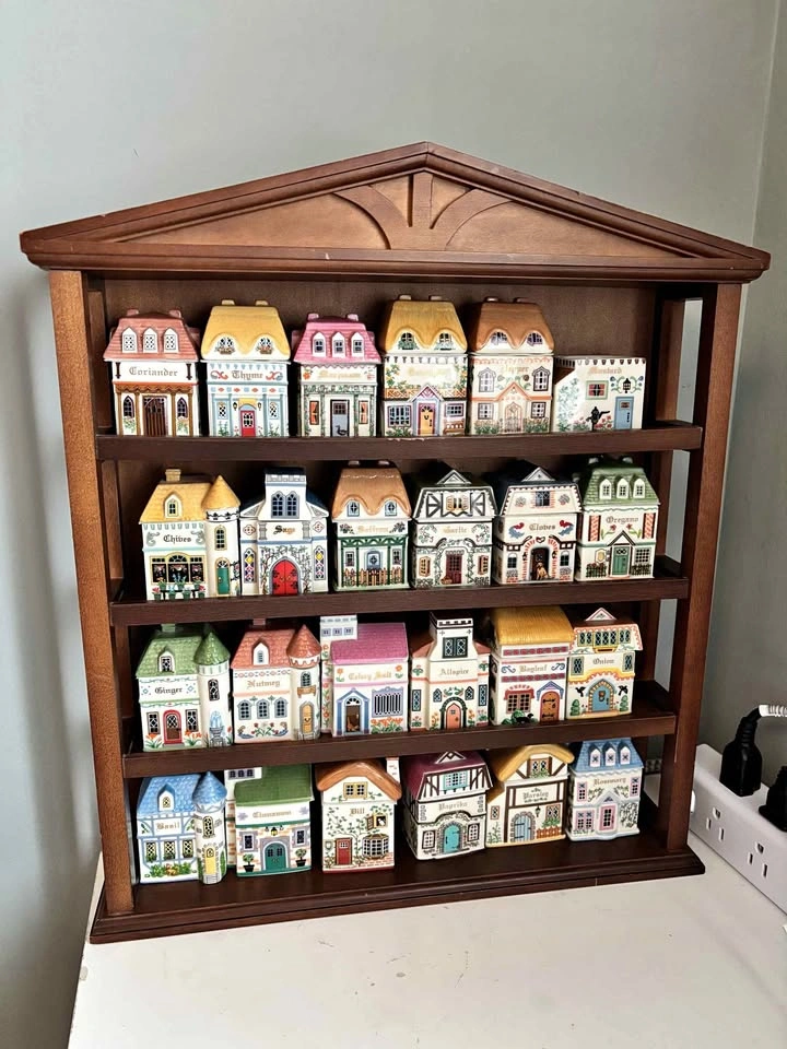 Lenox Canterbury crossing spice village 1994