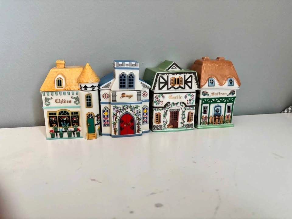 Lenox Canterbury crossing spice village 1994 - photo 3
