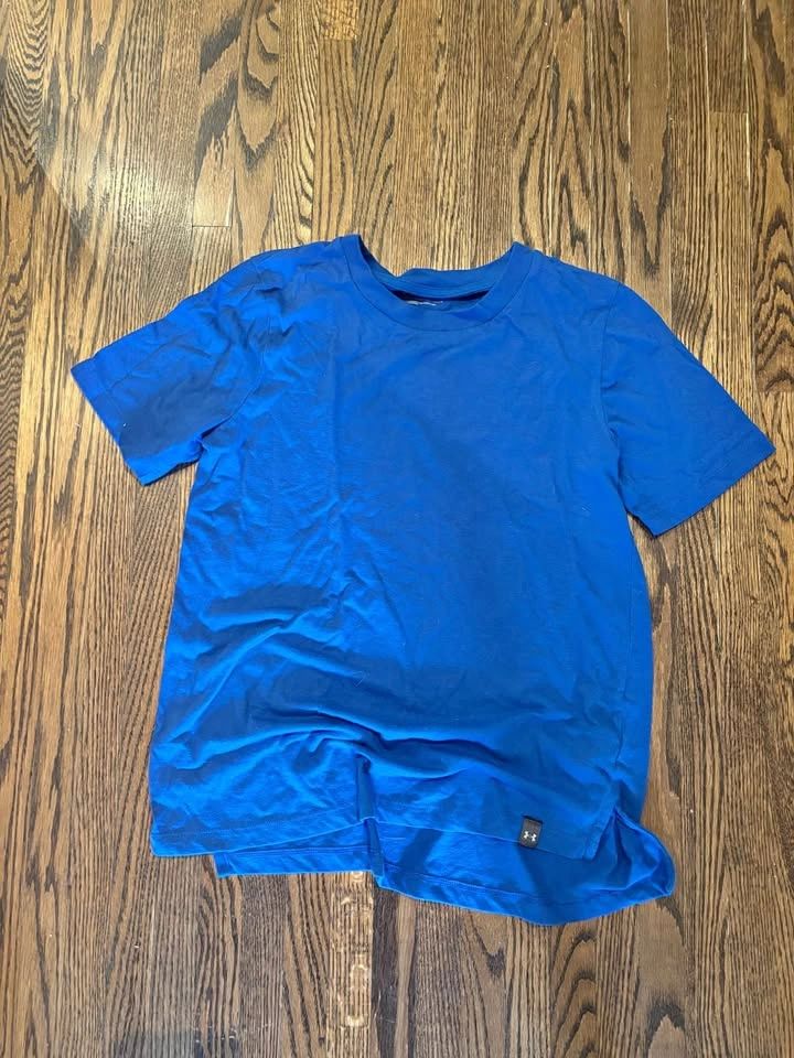 Under Armour top