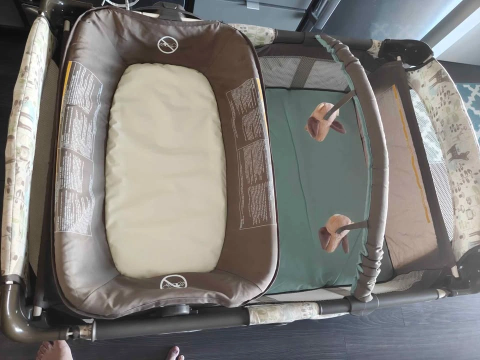 Graco Pack 'n Play with Bassinet and Napper - photo 3