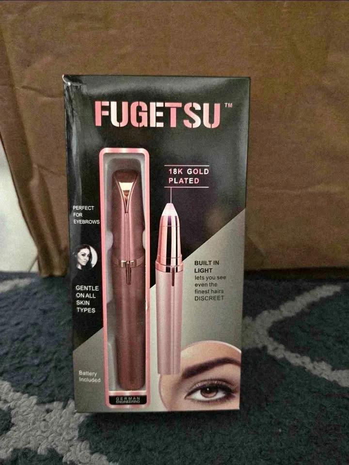 Eyebrow Trimmer (Brand New)
