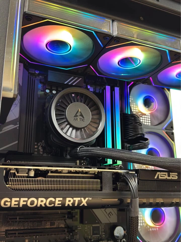 Ryzen 7800x3D | RTX 5070 | 32GB DDR5 | 1TB SSD - High End PC - photo 3