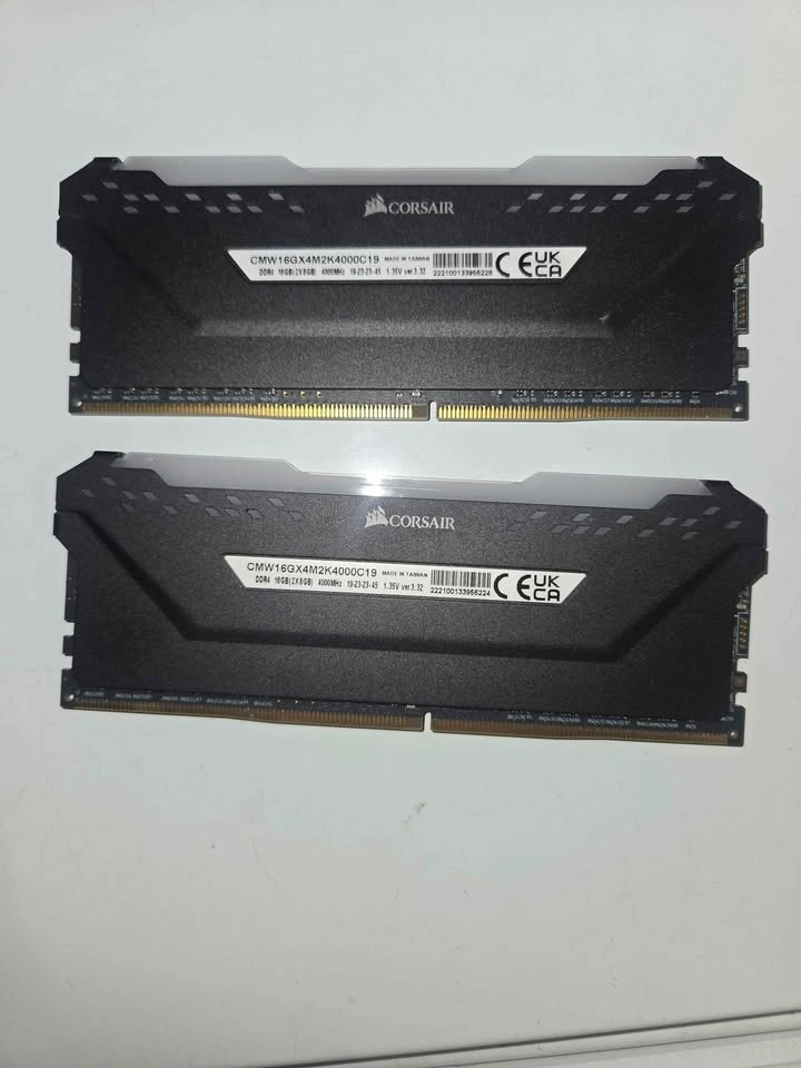 MSI MAG B460 Tomahawk ATX + i3-10100 + 16GB Corsair RAM - photo 2