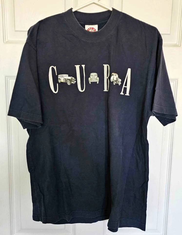 Cuba Vintage Classic Cars Graphic T-Shirt - Size XL