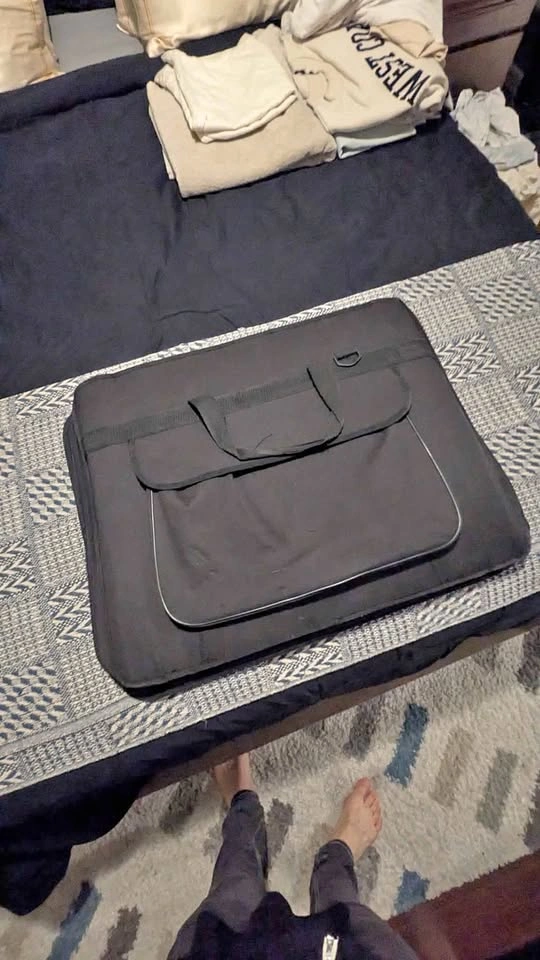 Art Portfolio bag with shoulder strap