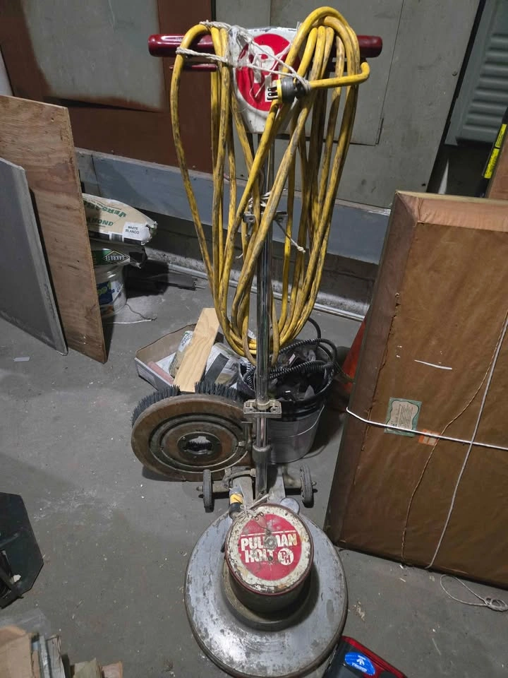 Pullman-Holt Floor Machine - photo 2