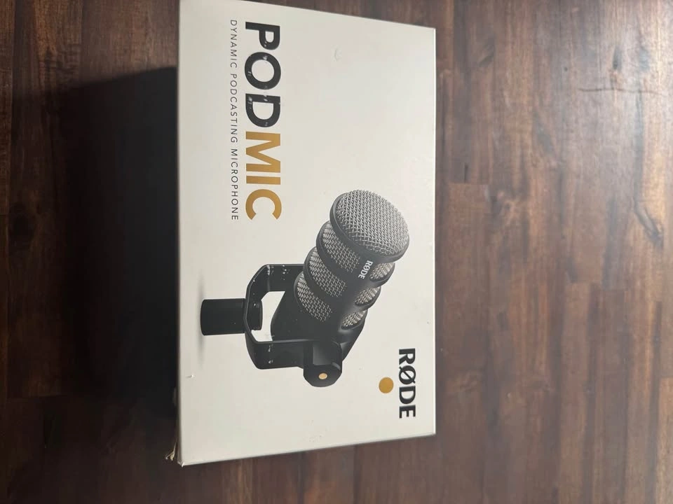 RØDE PodMic Dynamic Podcasting Microphone - Complete with Box - photo 2