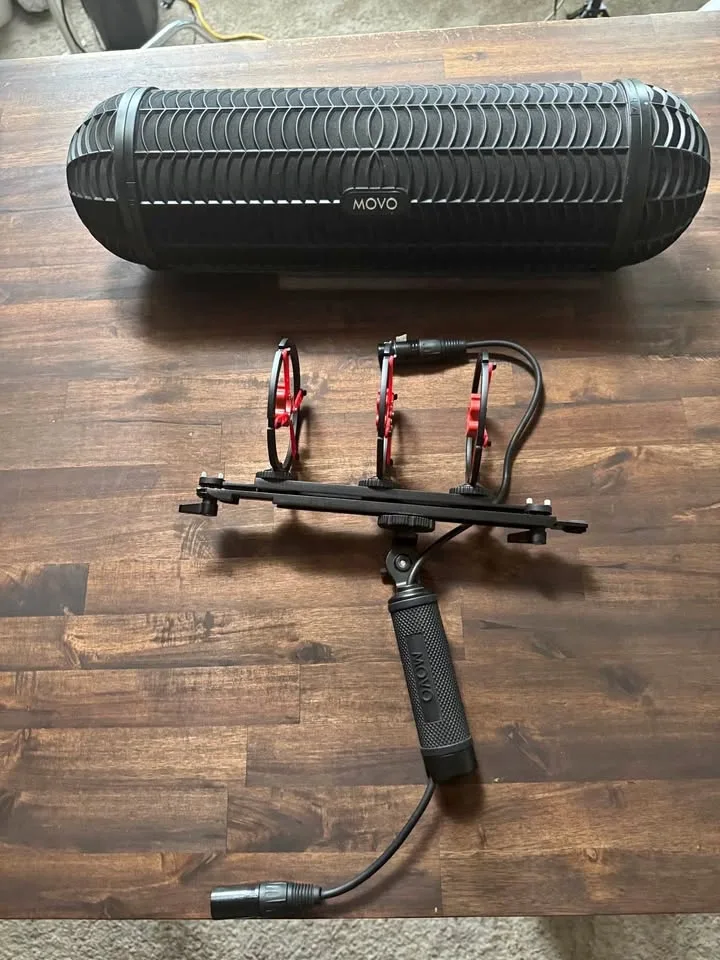 RØDE NTG4+ Shotgun Mic & Movo Pro Blimp Windscreen Kit