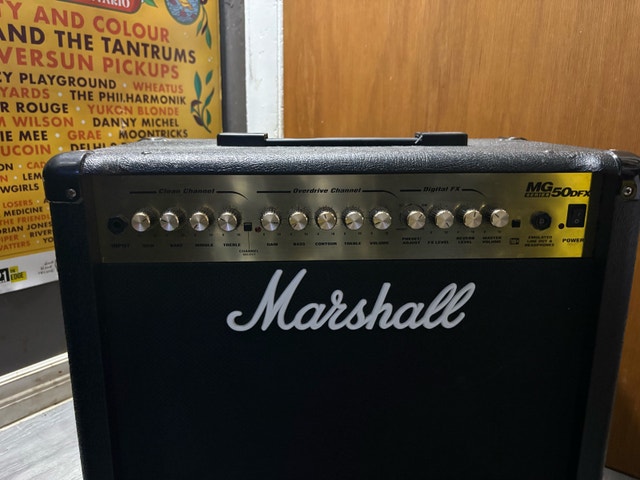 Marshall MG50DFX 50 watt solid state amp and foot switch - photo 3