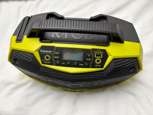 RYOBI Stereo Boombox P746 One+ Radio Bluetooth (No Battery) - photo 2
