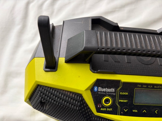 RYOBI Stereo Boombox P746 One+ Radio Bluetooth (No Battery) - photo 3