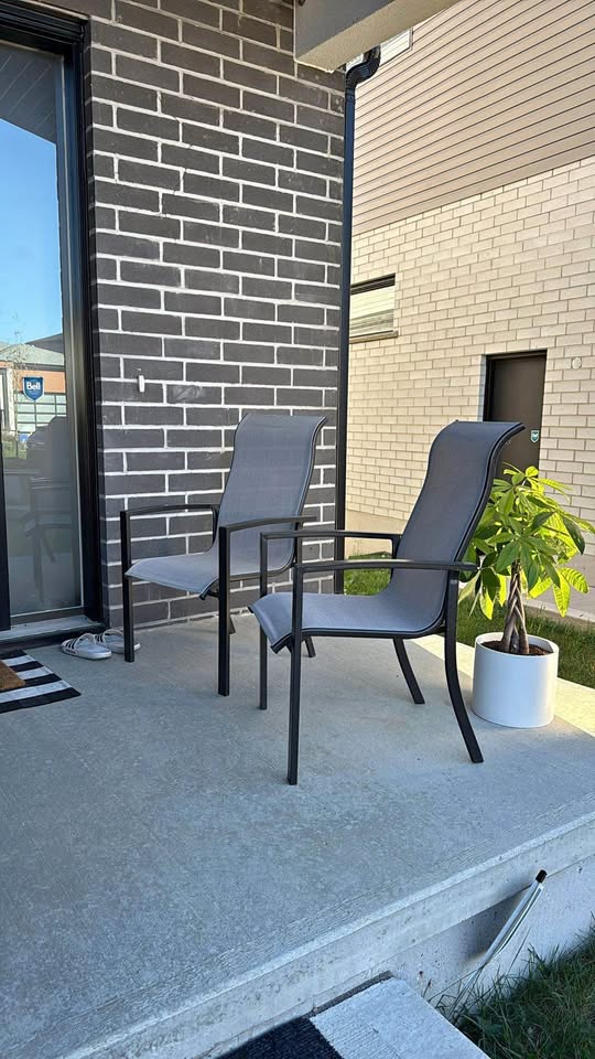 Outdoor chairs - 8 units