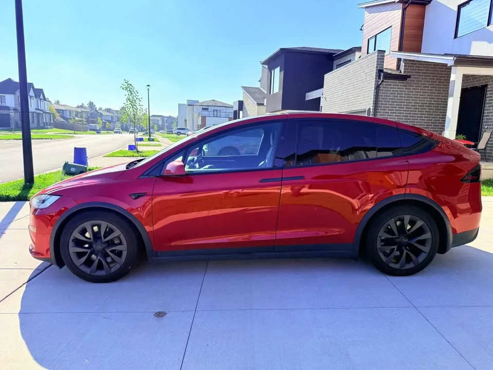 2023 Tesla Model X image indicator(4)