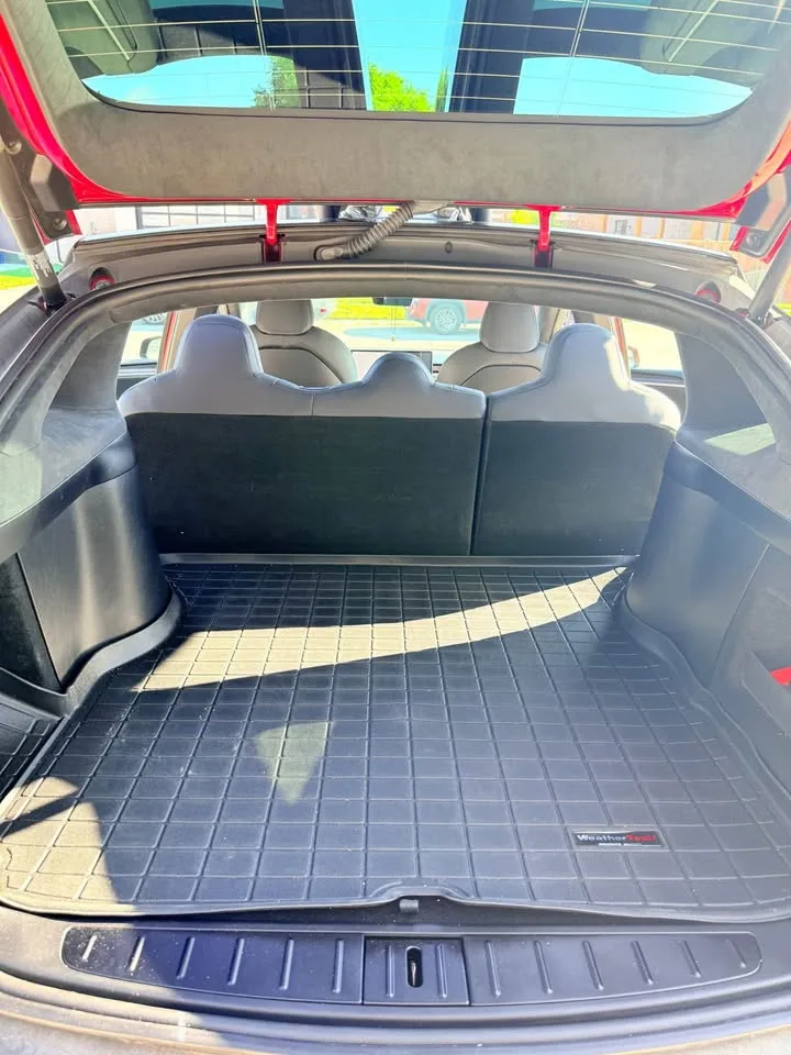 2023 Tesla Model X image indicator(5)