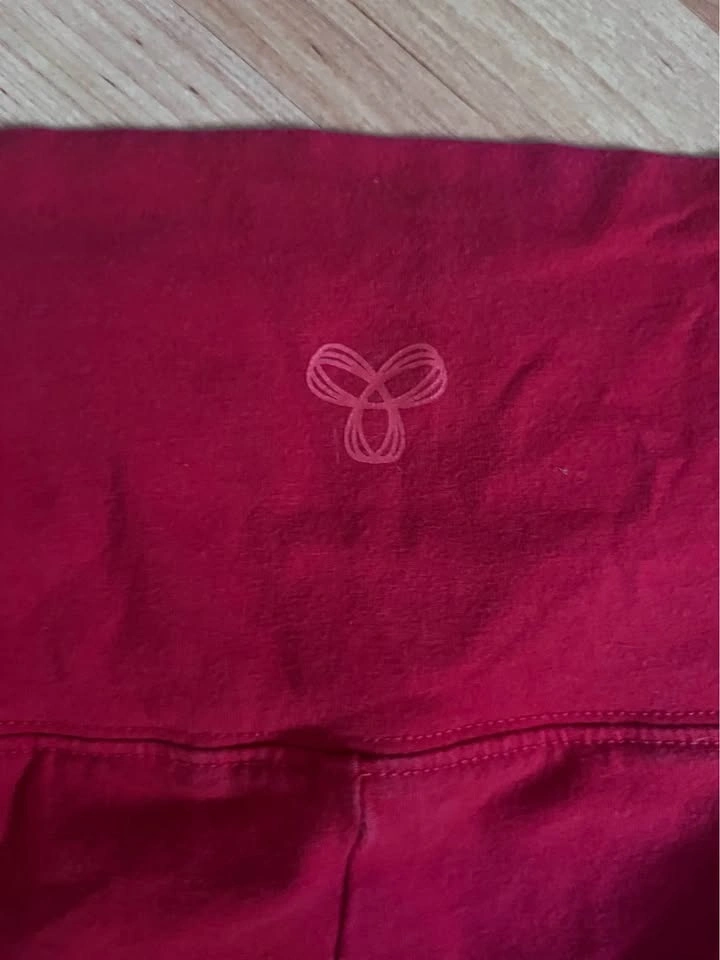 Red tna shorts - photo 4