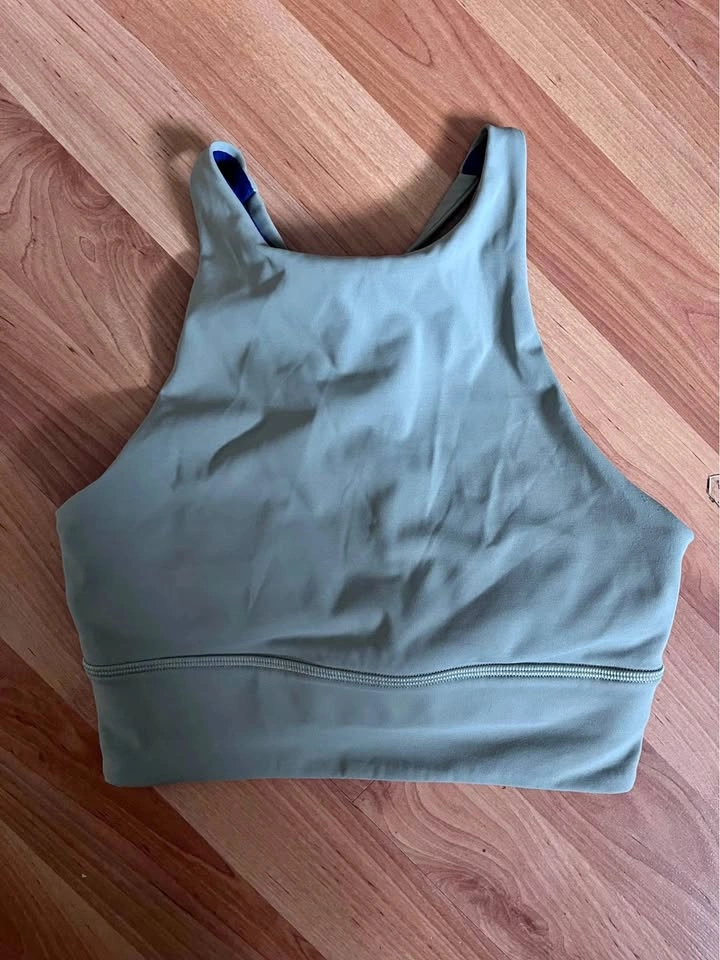 Lululemon bra