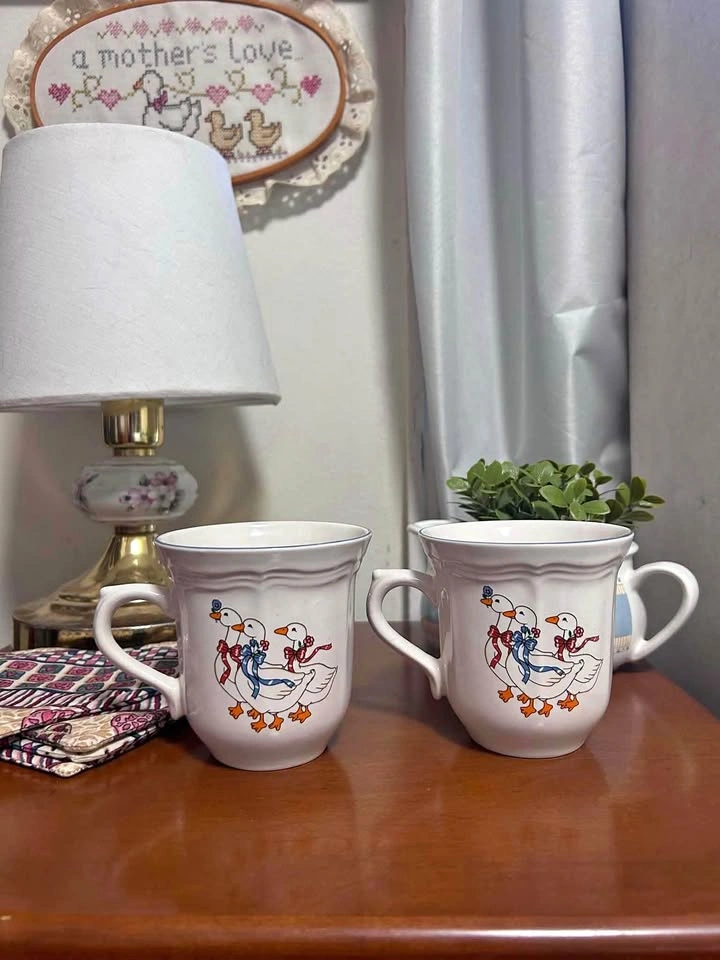 Vintage goose/duck mugs