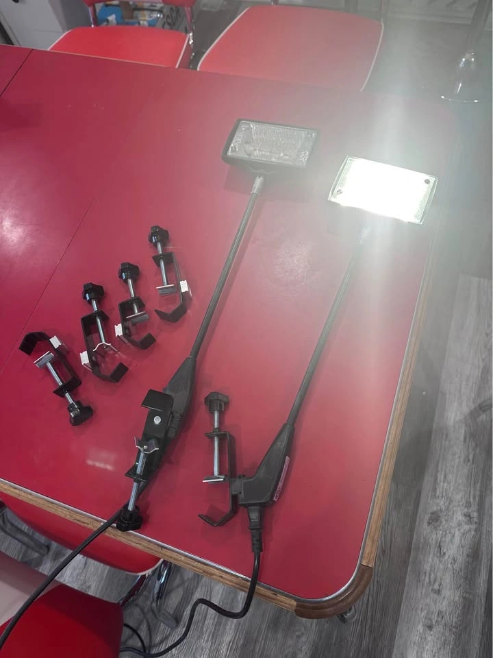 2 Intertek halogen lights - photo 2