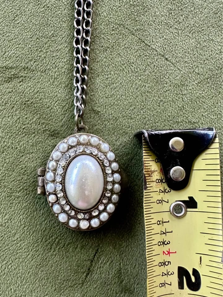 Vintage Locket necklace - photo 5