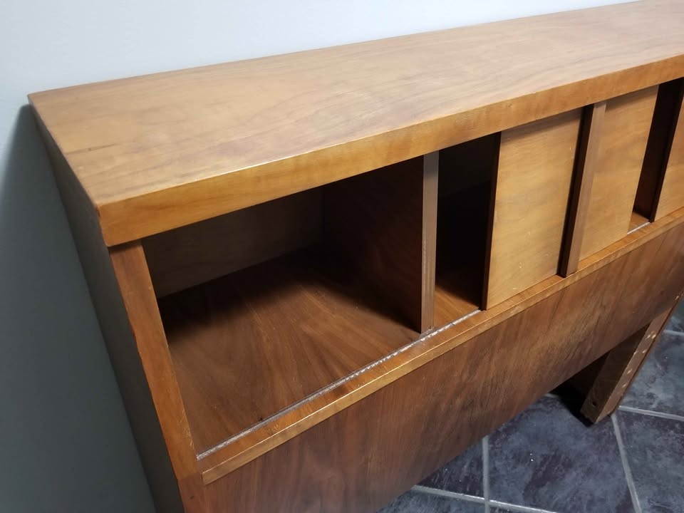 Mid-Century Bookshelf Headboard - photo 3