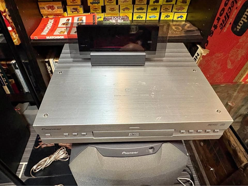 Vintage Pioneer HTZ-7 Surround Sound System