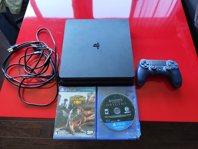 (Delivery) PlayStation 4 Slim 1TB w/games