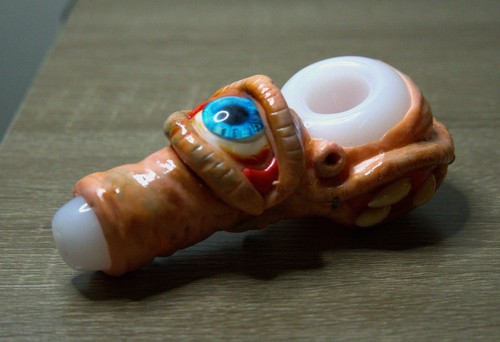 Scary pipe hand painted borosilicate glass smoking pipe NEW