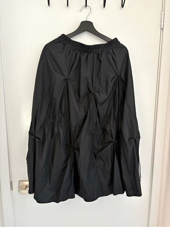 Icône par Simons Black Bubble-Hem Midi Skirt — Size M