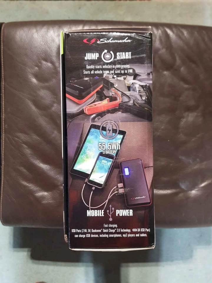 BRAND NEW jump starter and phone charger - photo 2