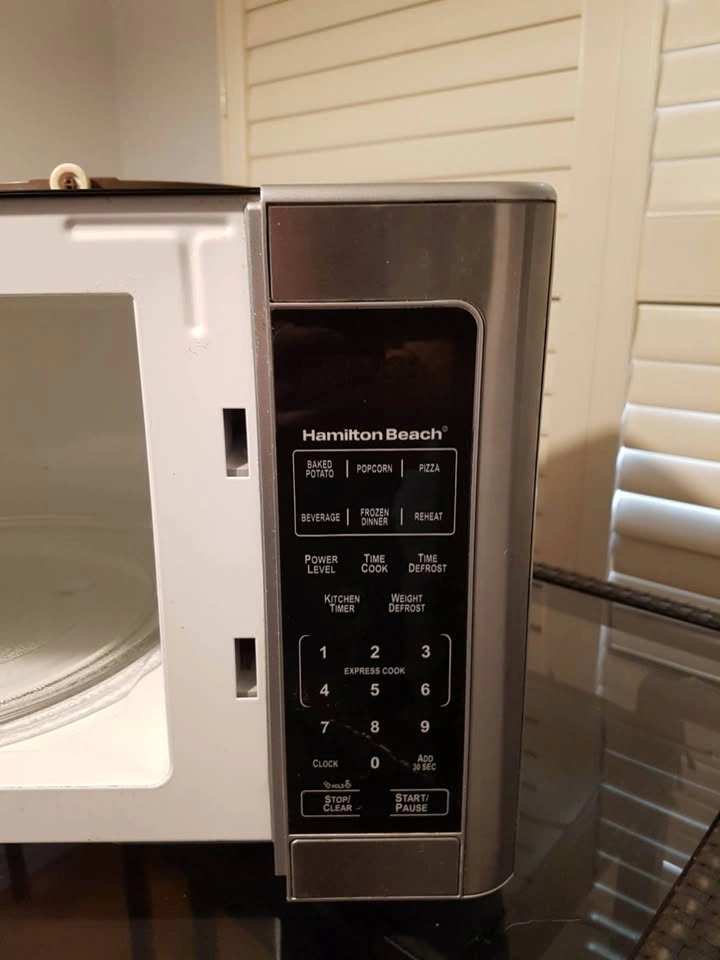 Microwave - photo 3