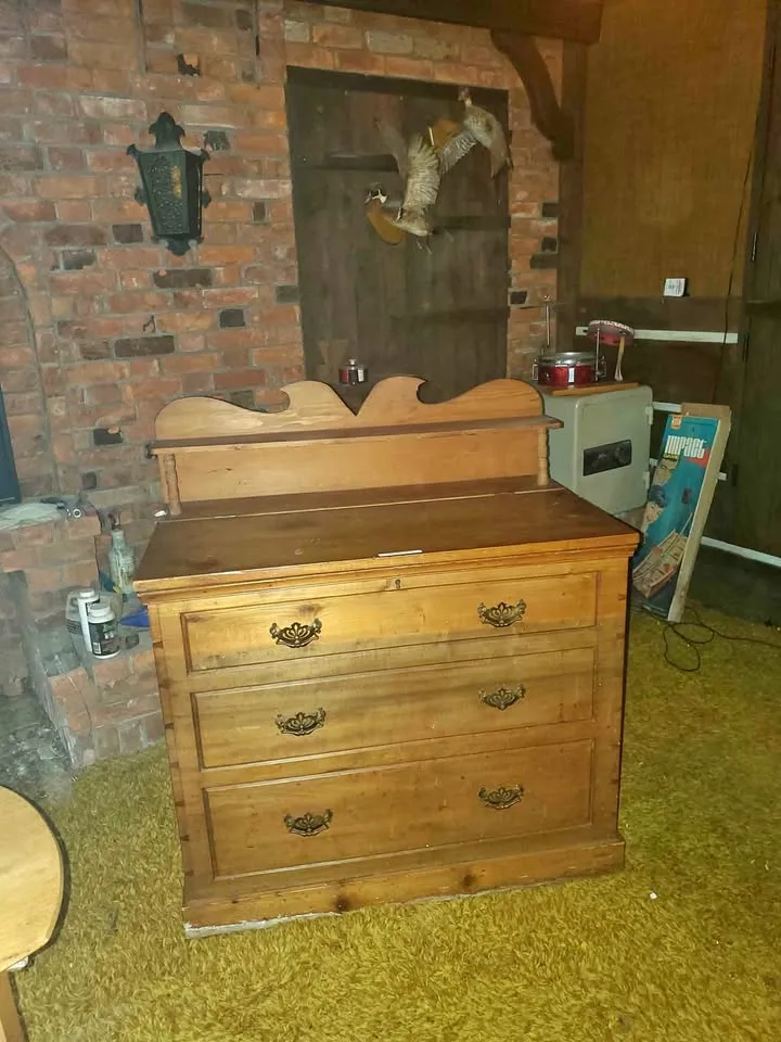 Pine chest thumbnail