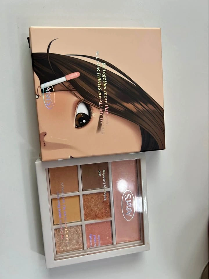 AMTS eyeshadow palette