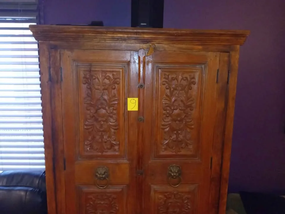 Mango Wood and Antique Door Wardrobe/Cabinet/TV Cabinet image indicator(2)