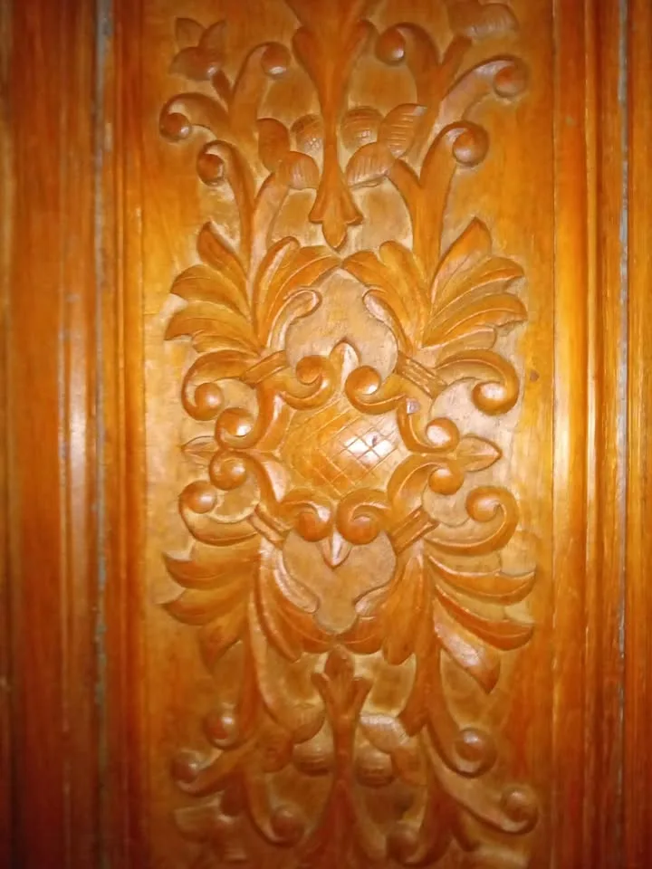 Mango Wood and Antique Door Wardrobe/Cabinet/TV Cabinet image indicator(4)