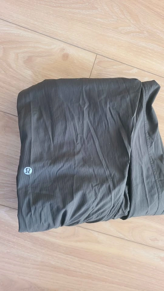 Lulu unlined studio pants size 10 - photo 2