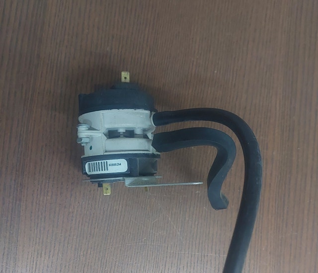 Honeywell HK06NB020 Dual Furnace Pressure Switch Assembly - photo 2
