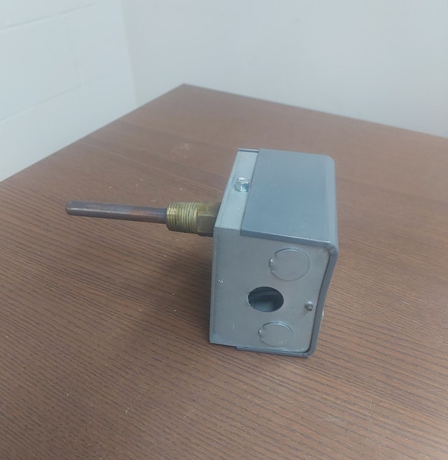 Honeywell L4081B1120 Triple Aquastat Controller – High Limit - photo 4